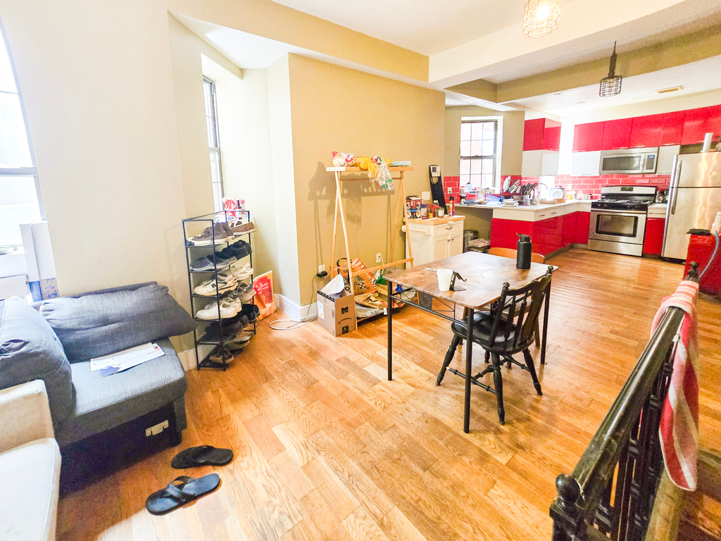 277 Halsey Street - Photo 3