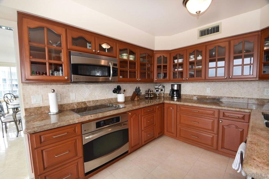 1760 Avenida Del Mundo - Photo 6