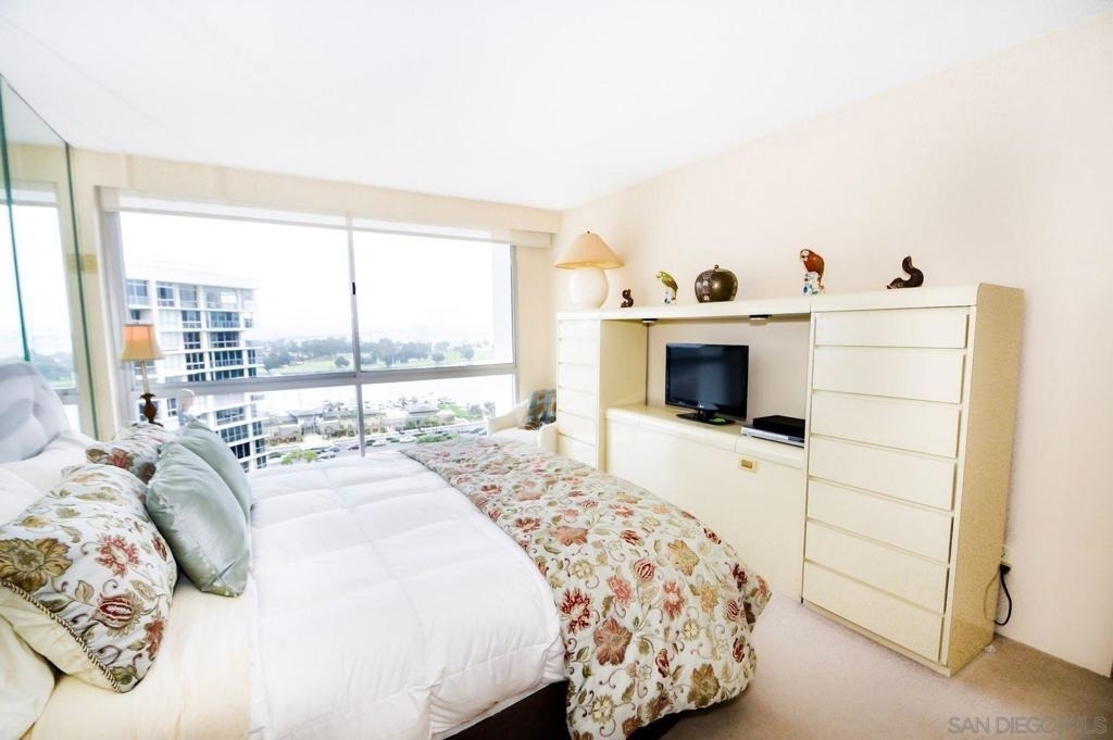 1760 Avenida Del Mundo - Photo 10