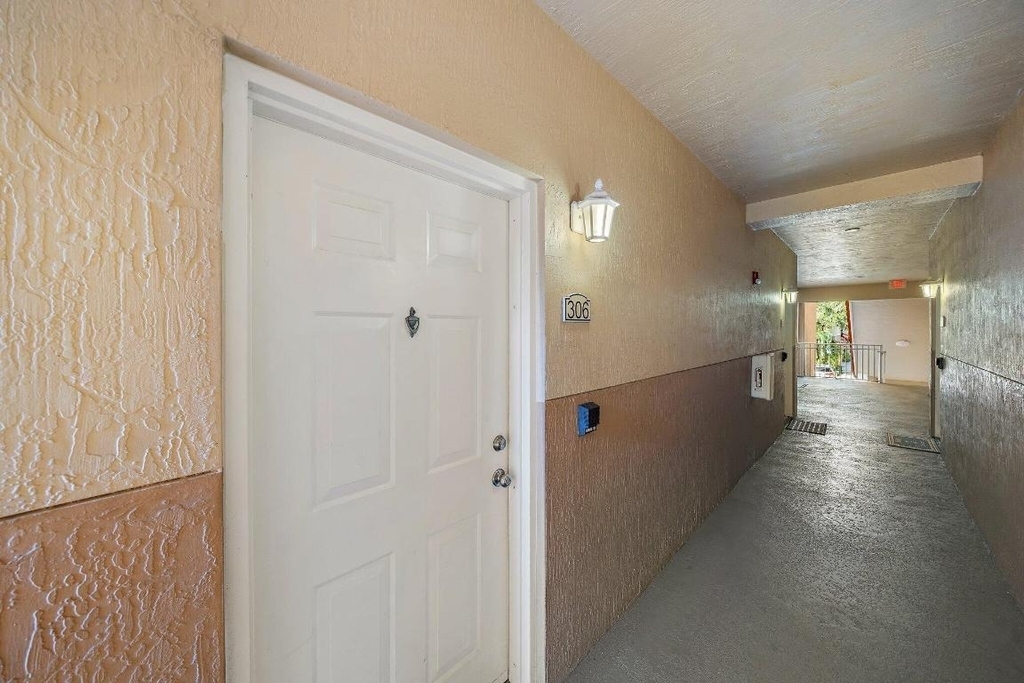 11011 Legacy 306 Lane - Photo 30