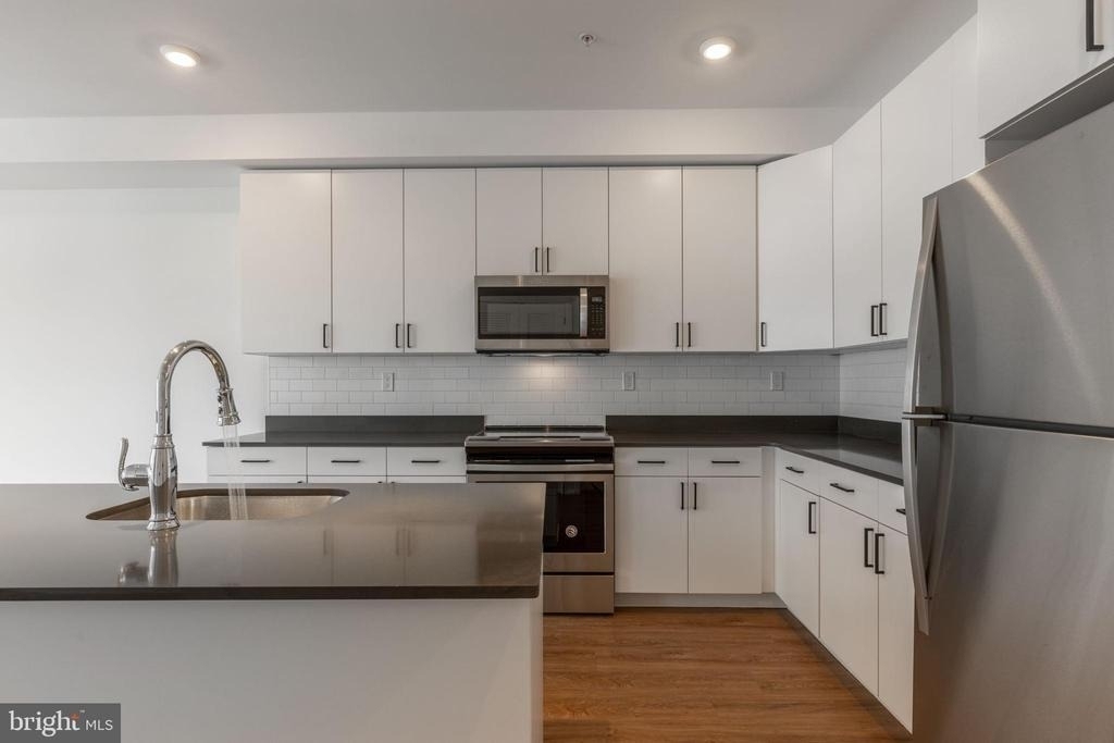 1519 Ridge Avenue - Photo 32