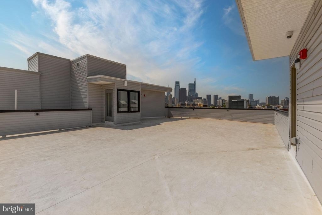 1519 Ridge Avenue - Photo 8