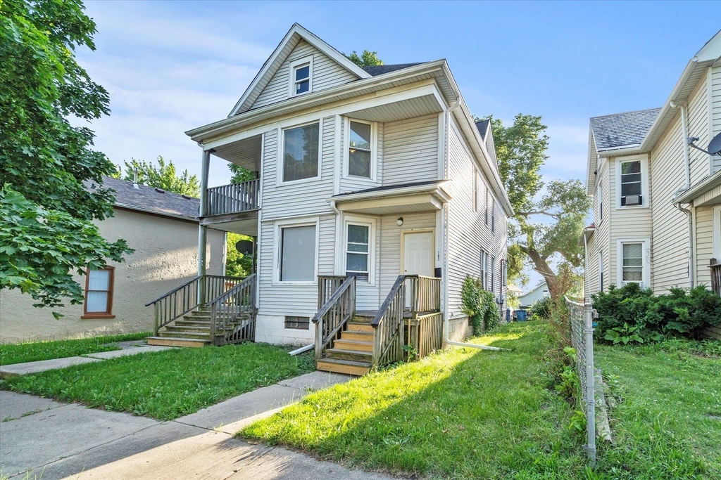 185 N Entrance Avenue - Photo 0