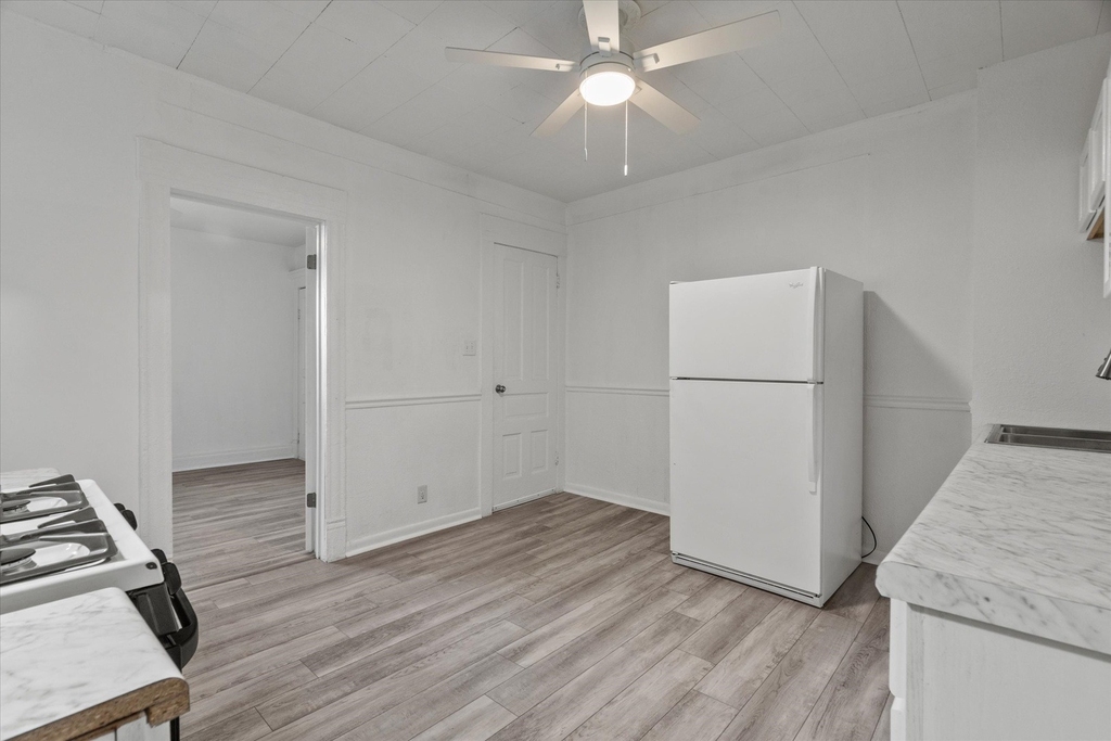 185 N Entrance Avenue - Photo 8