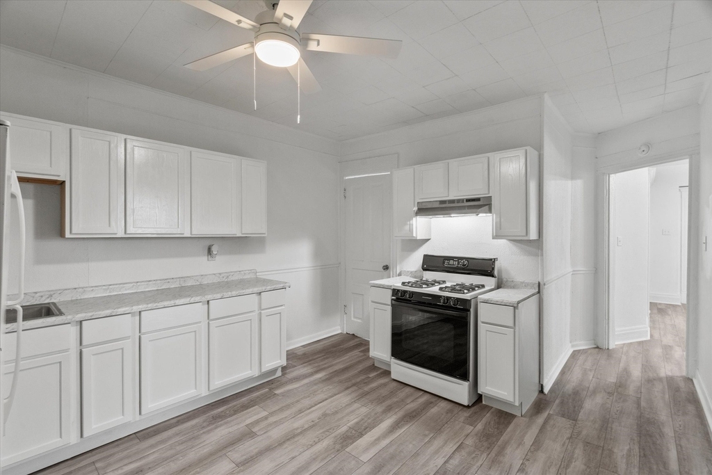 185 N Entrance Avenue - Photo 7