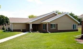 800 W 25th St - Photo 1