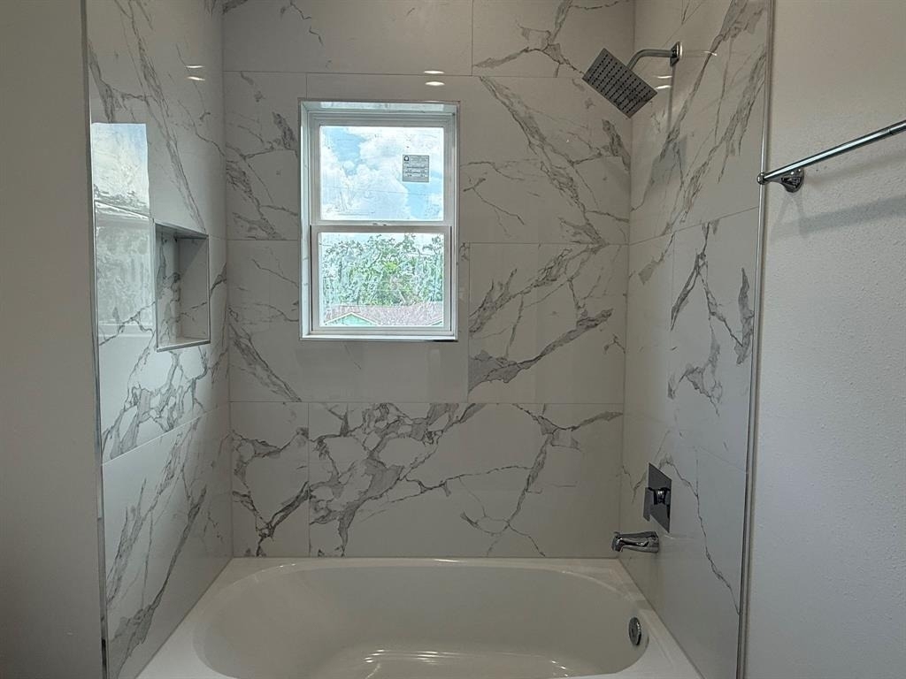 7914 Laura Koppe Road - Photo 8