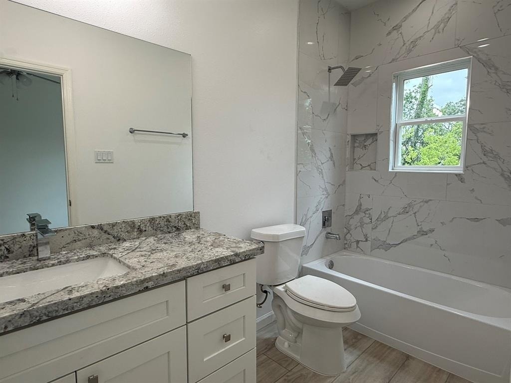 7914 Laura Koppe Road - Photo 6