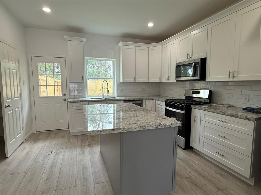 7914 Laura Koppe Road - Photo 1
