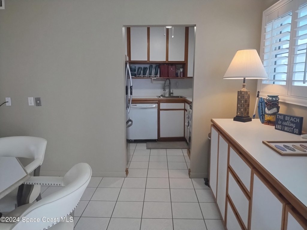 4000 Ocean Beach Boulevard - Photo 4
