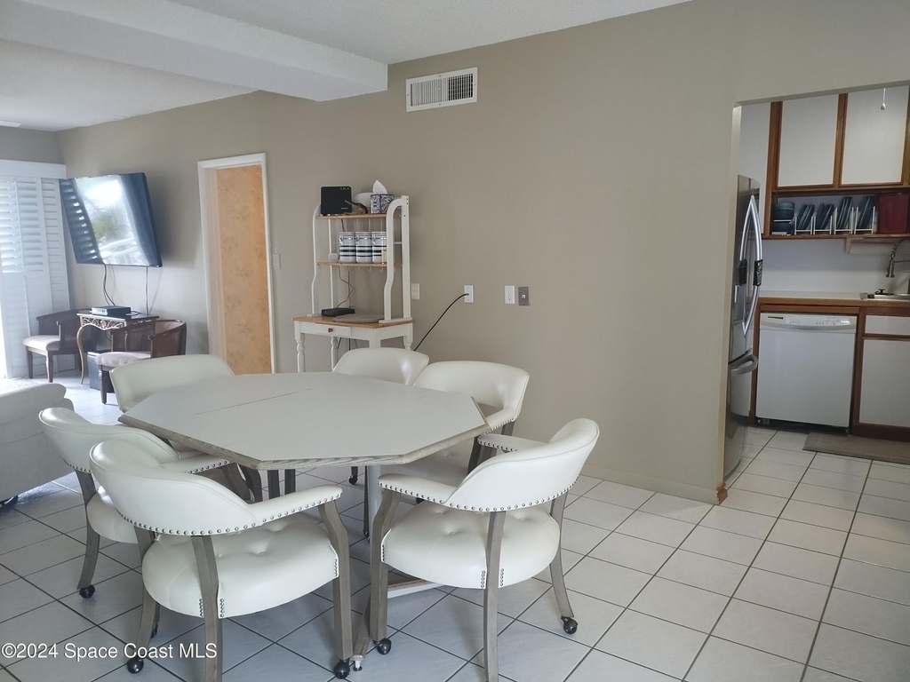 4000 Ocean Beach Boulevard - Photo 3