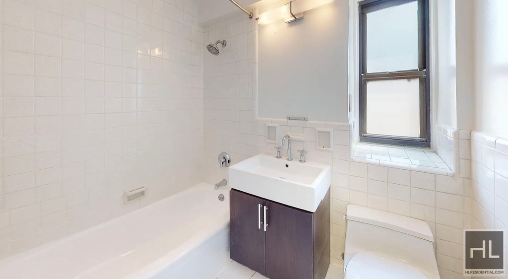East 63 Street - Photo 7