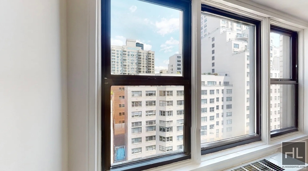 East 63 Street - Photo 4