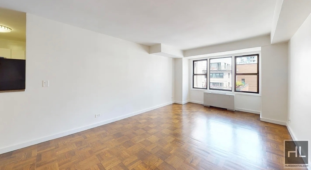 East 63 Street - Photo 0