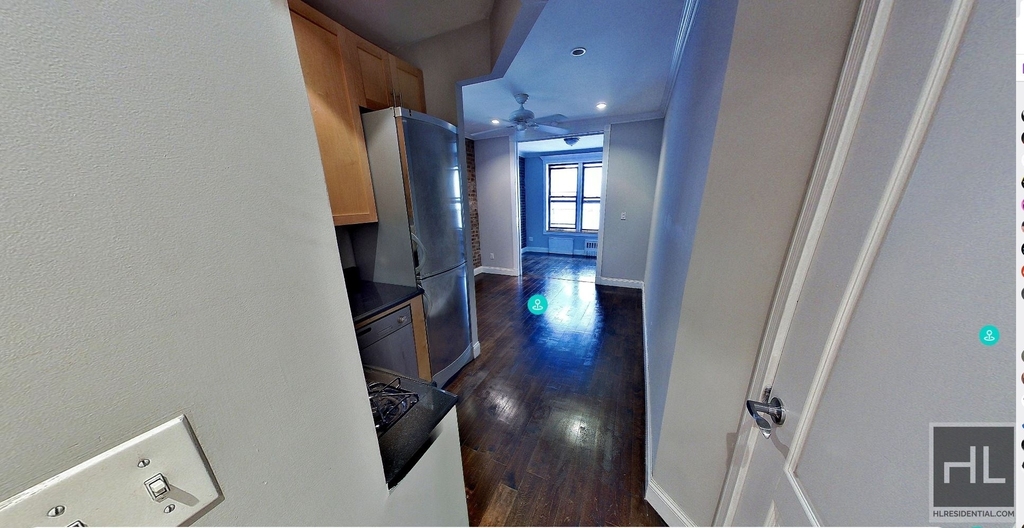 East 25 Street - Photo 5
