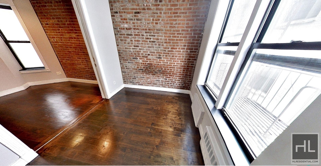East 25 Street - Photo 1