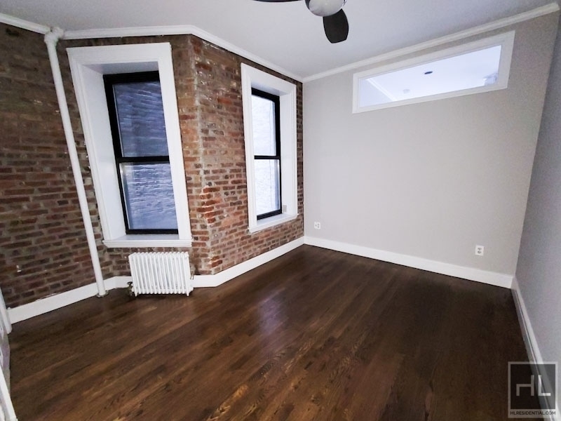 East 18th Street - Photo 11
