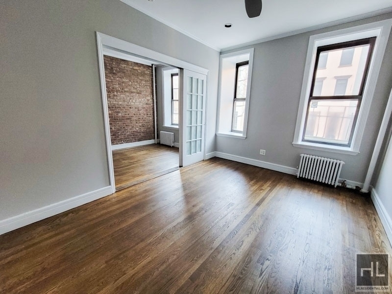 East 18th Street - Photo 9