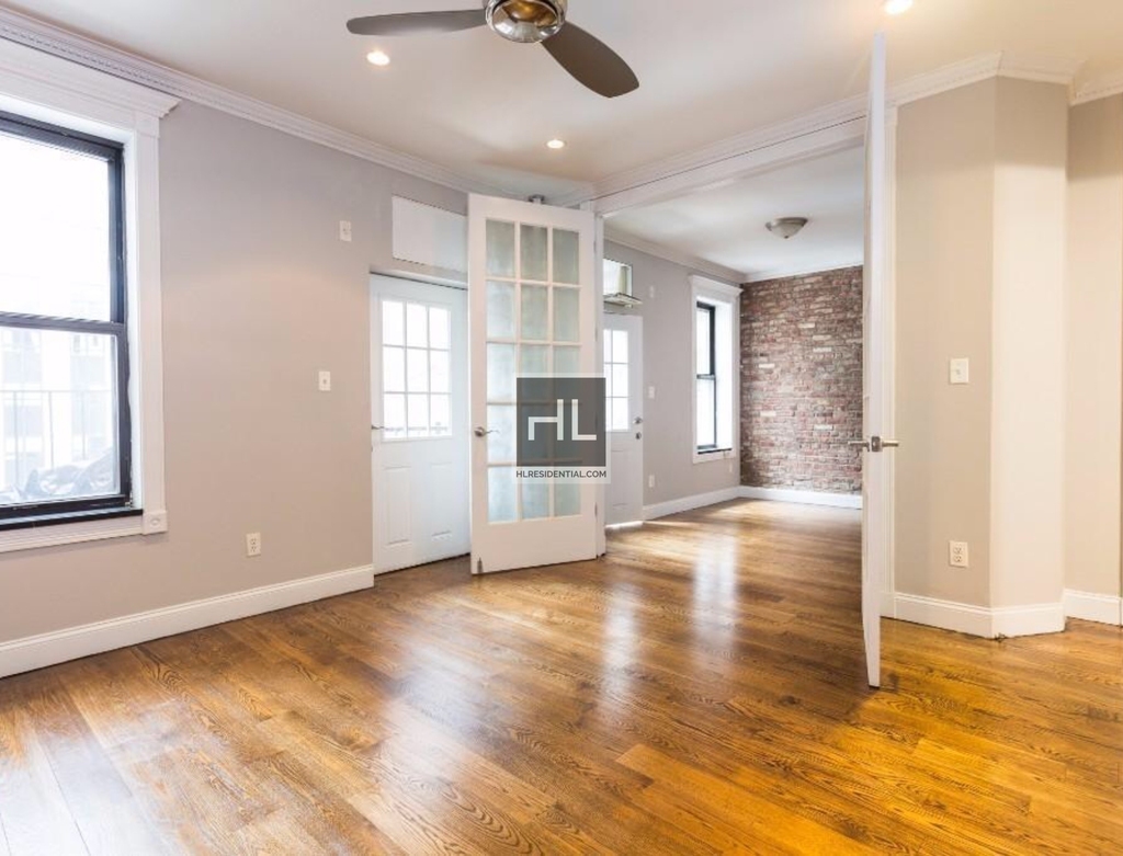 East 18th Street - Photo 16