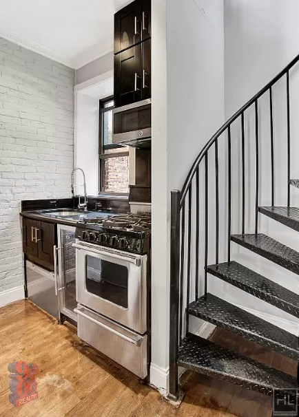 East 37th Street - Photo 6