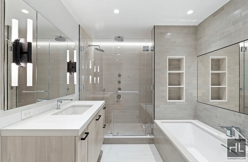 East 56 Street - Photo 9