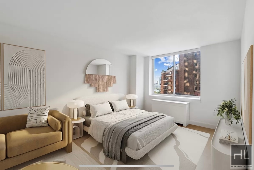 East 54 Street - Photo 1