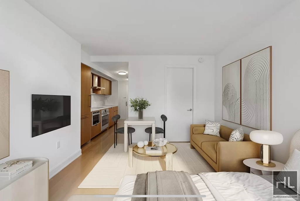 East 54 Street - Photo 0