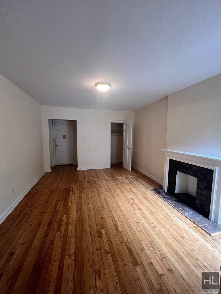 East 84 Street - Photo 3