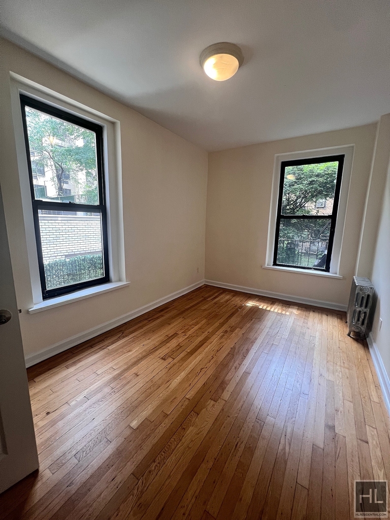 East 84 Street - Photo 2