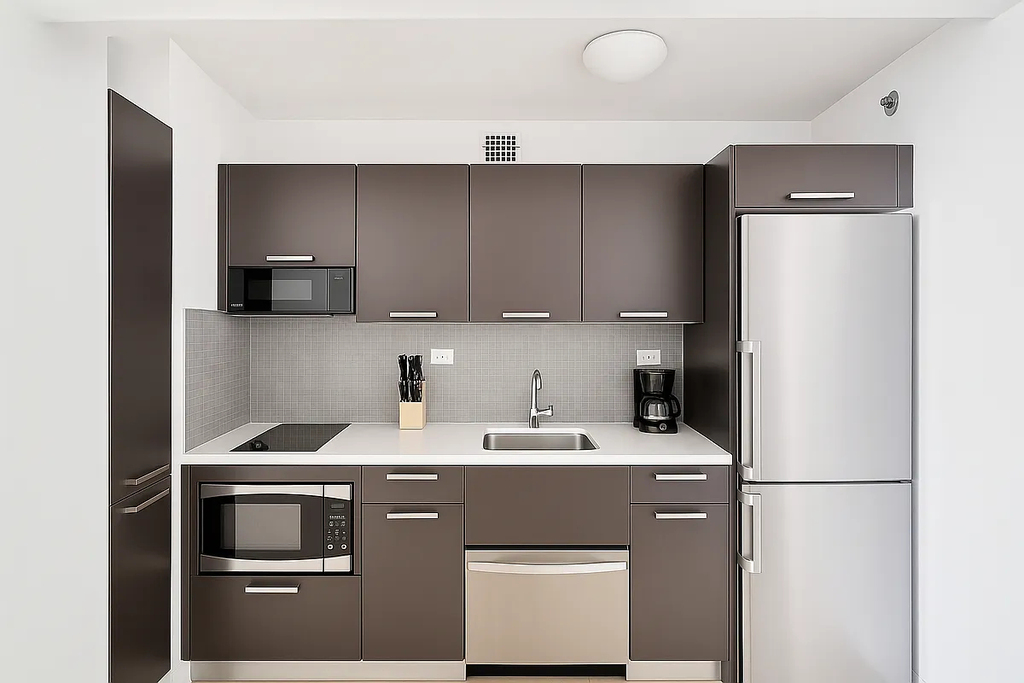 222 East 39th Street - Photo 5