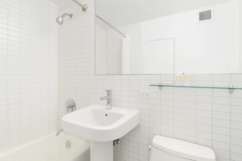 222 East 39th Street - Photo 2