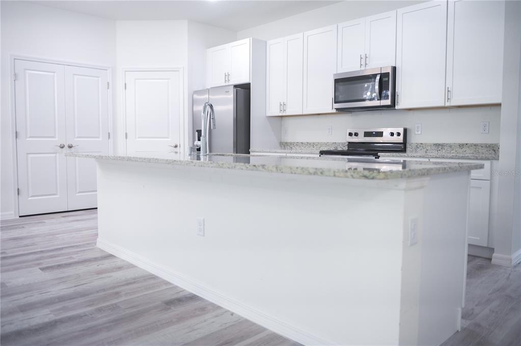 10034 N Darwin Way - Photo 13