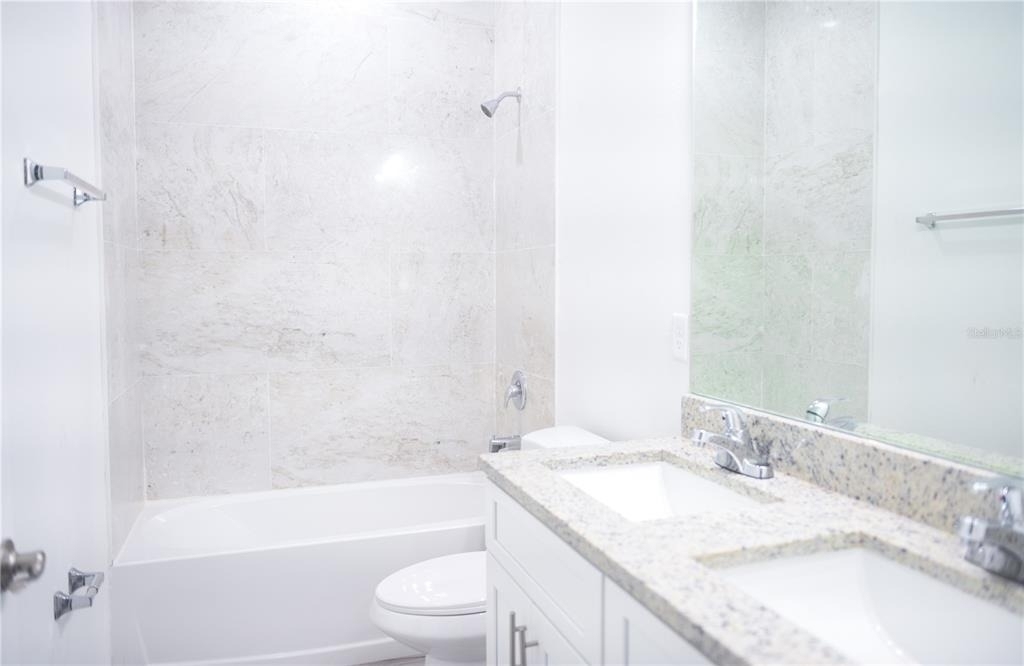 10034 N Darwin Way - Photo 6