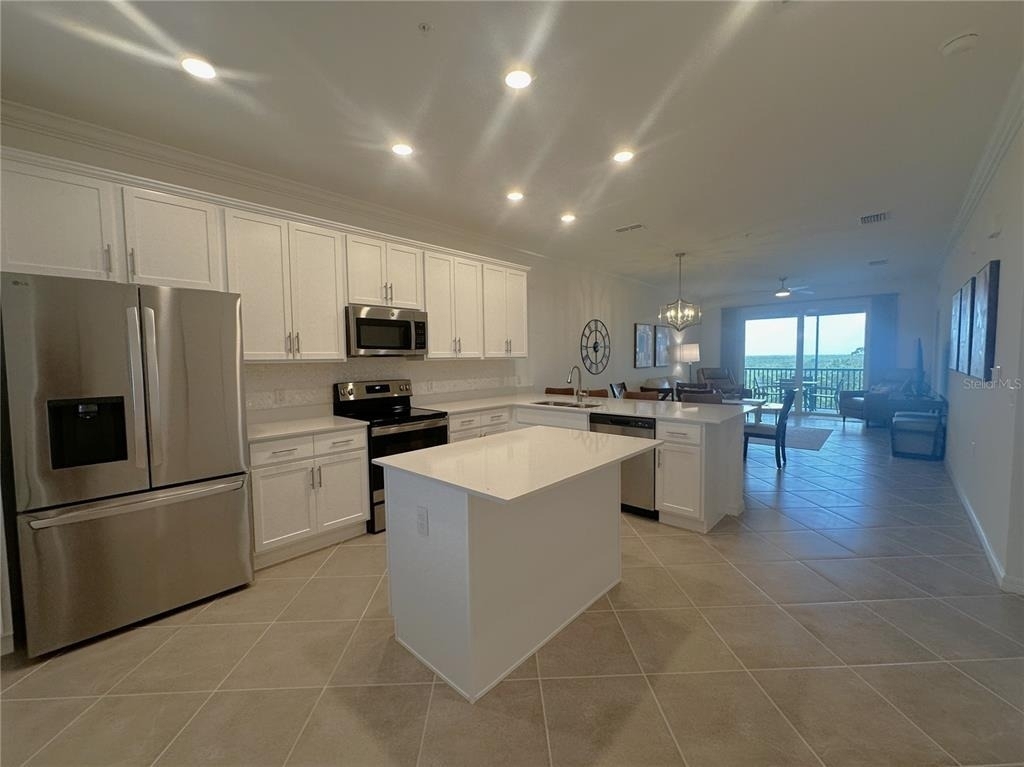 14121 Heritage Landing Boulevard - Photo 3
