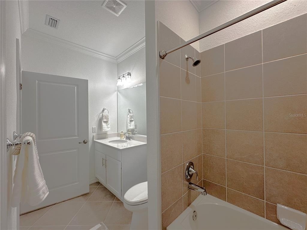 14121 Heritage Landing Boulevard - Photo 16