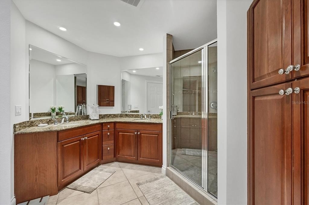 8111 Lakewood Main Street - Photo 15