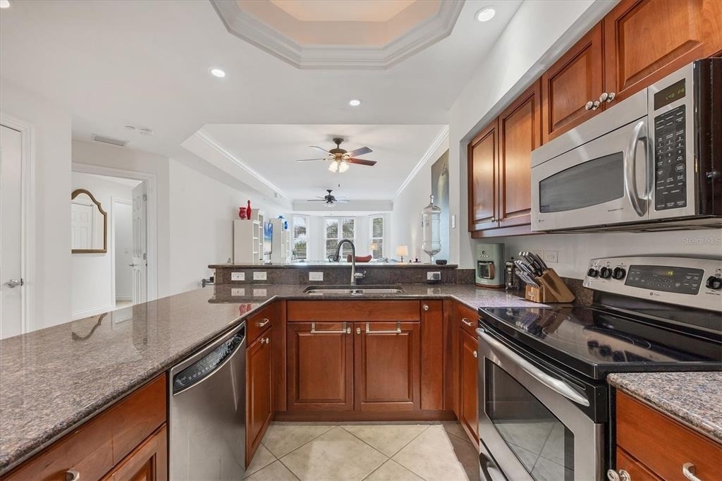 8111 Lakewood Main Street - Photo 11