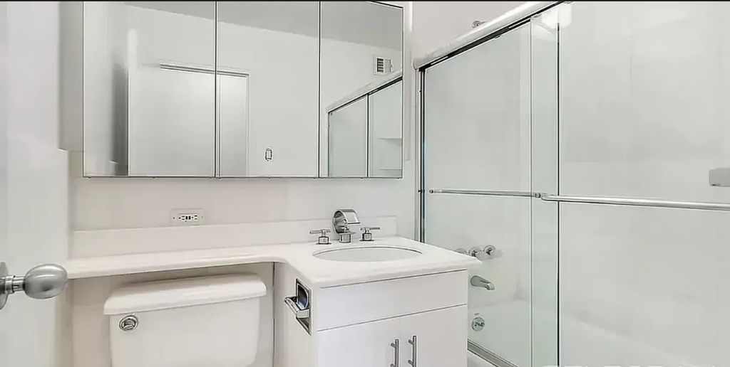 888 8th Avenue - Photo 3
