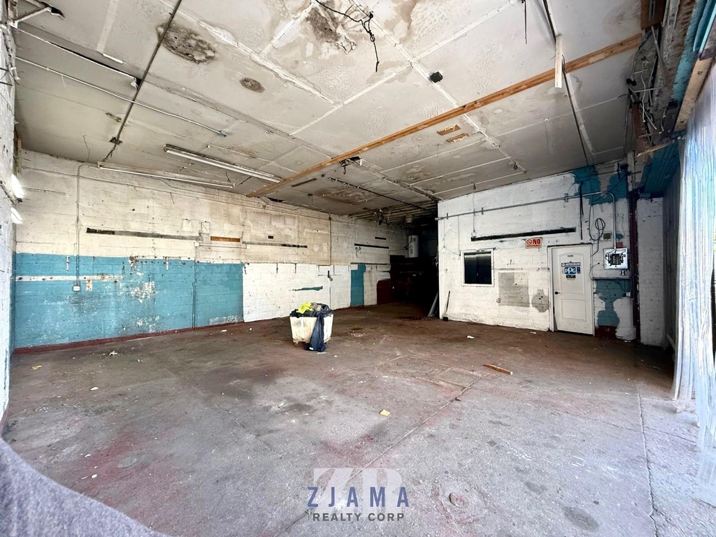 469 Troy Avenue - Photo 3