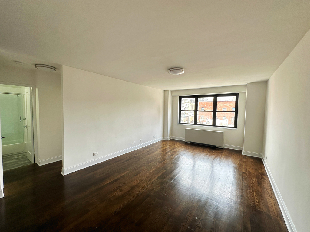 145 East 16th Street - Photo 0