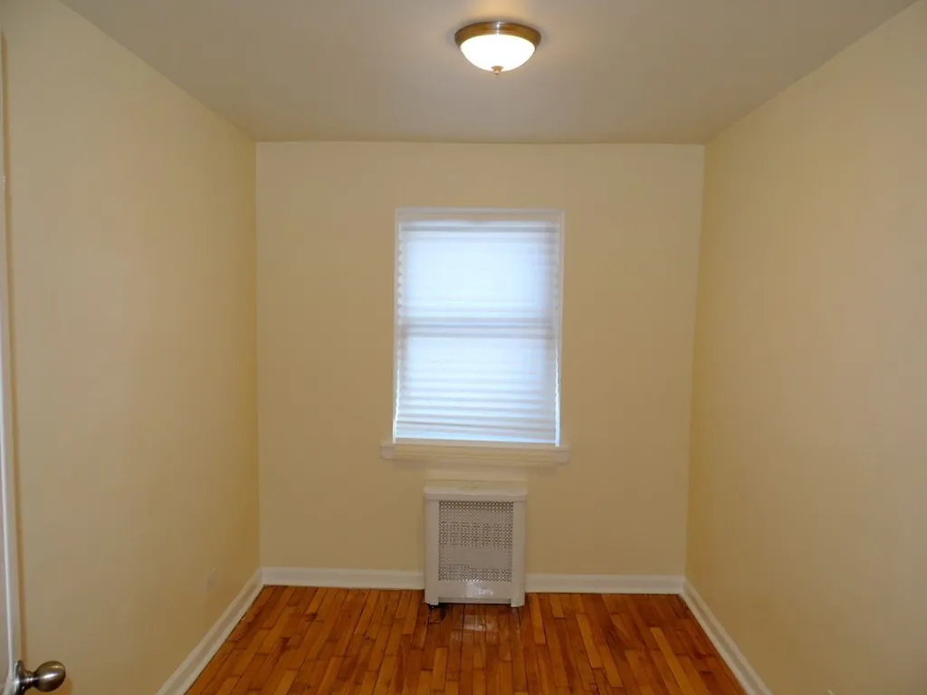 147-39 73rd Avenue - Photo 2