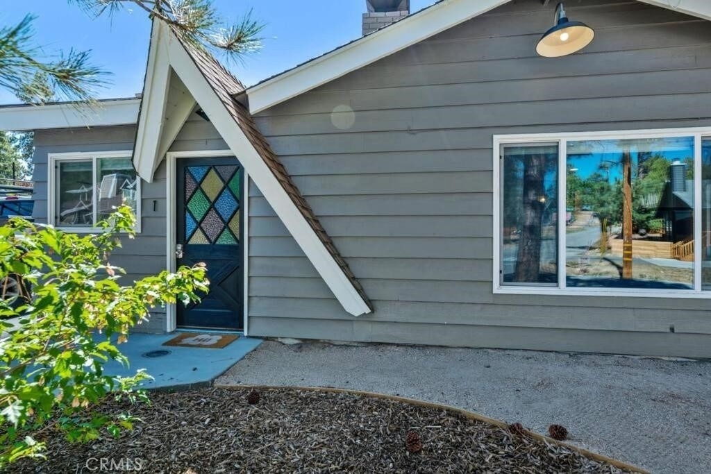 560 Edgemoor - Photo 1