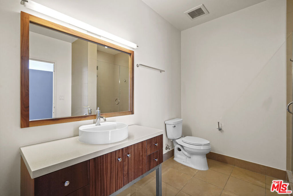 1100 S Hope Street - Photo 36