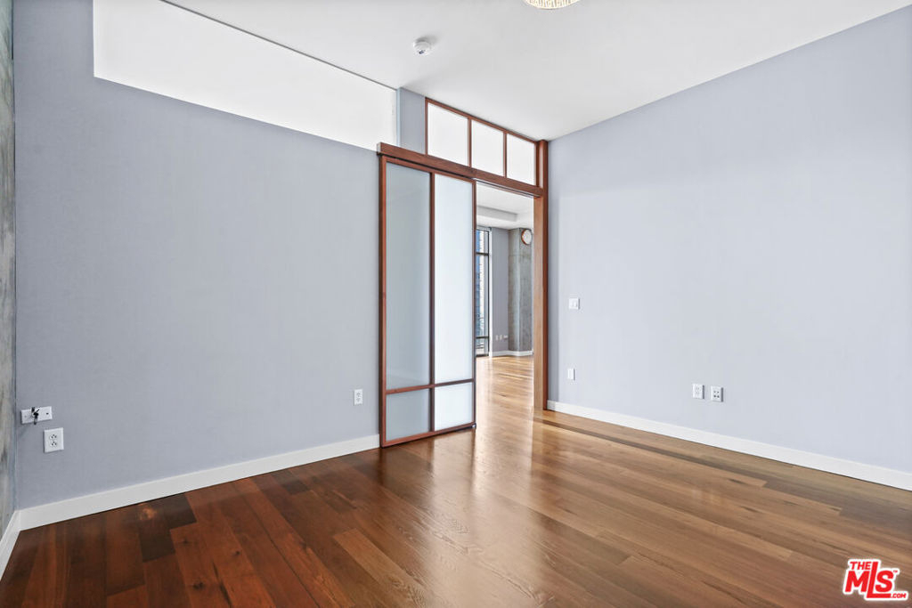 1100 S Hope Street - Photo 30
