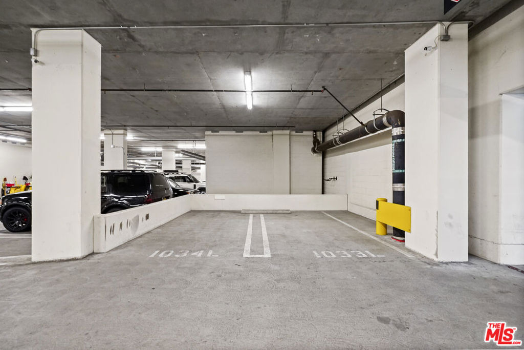 1100 S Hope Street - Photo 38