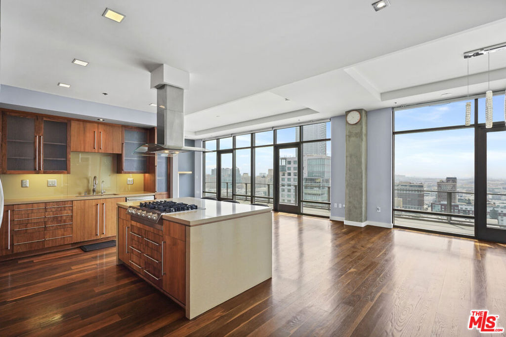 1100 S Hope Street - Photo 1