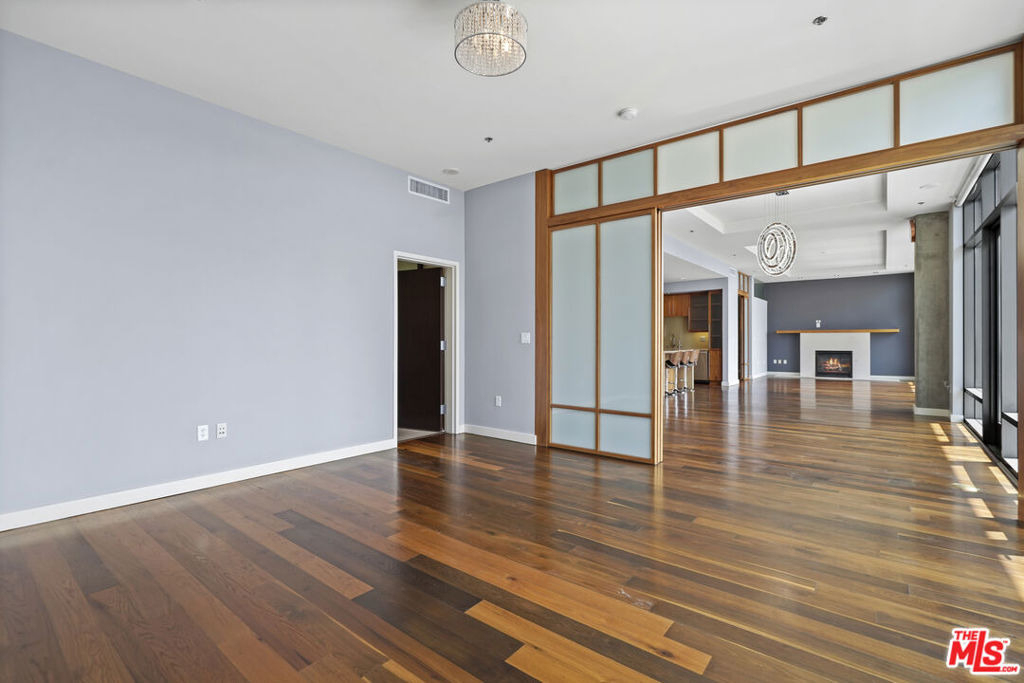 1100 S Hope Street - Photo 22