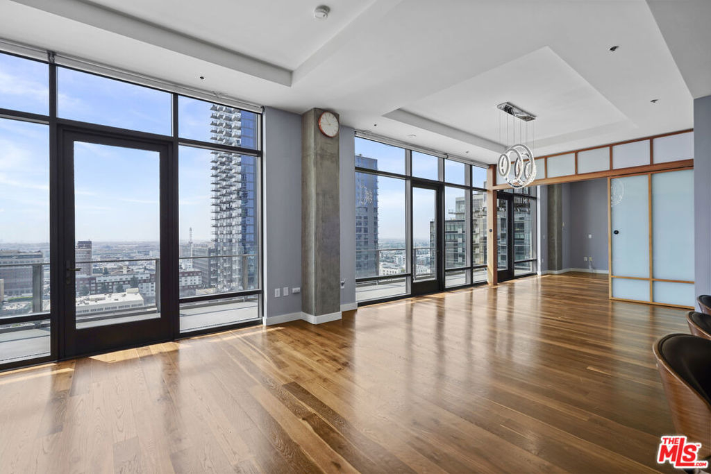 1100 S Hope Street - Photo 5