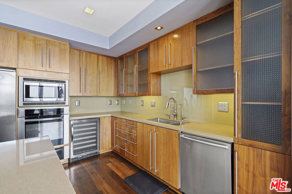 1100 S Hope Street - Photo 7