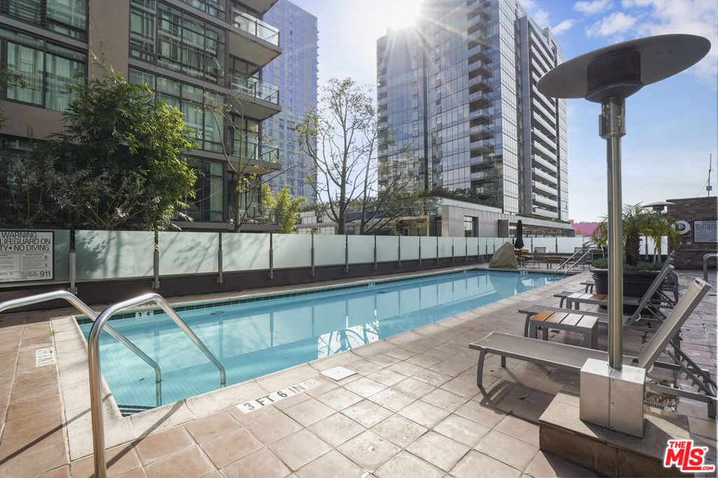 1100 S Hope Street - Photo 45